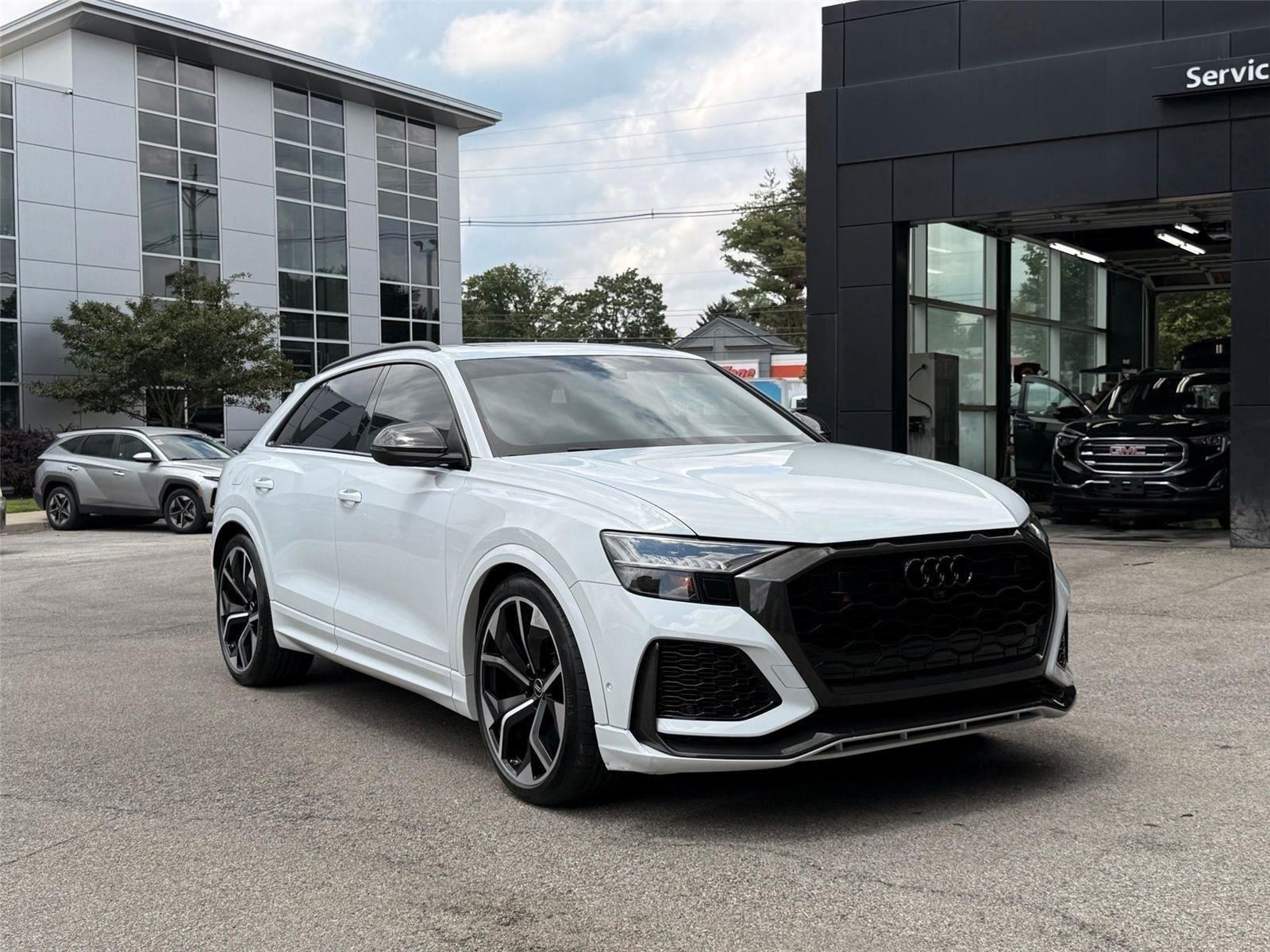 Audi RS Q8  2022