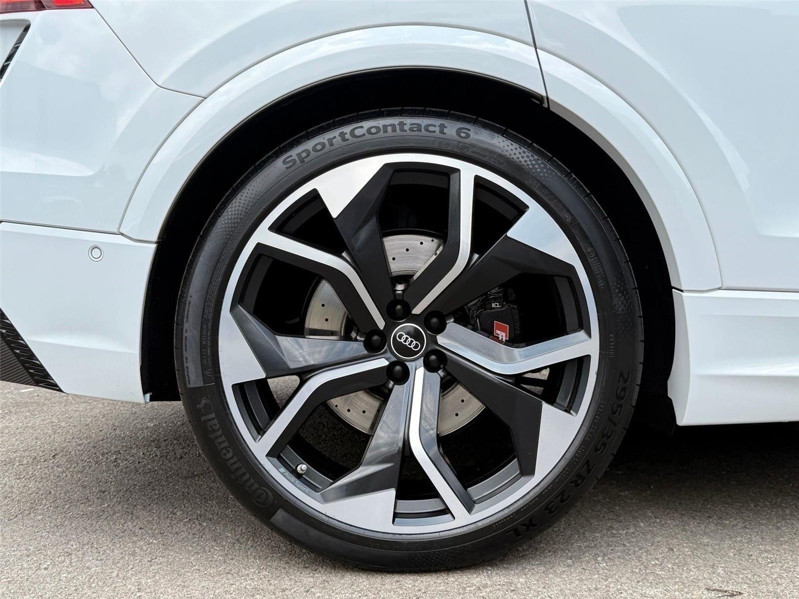 Audi RS Q8  2022