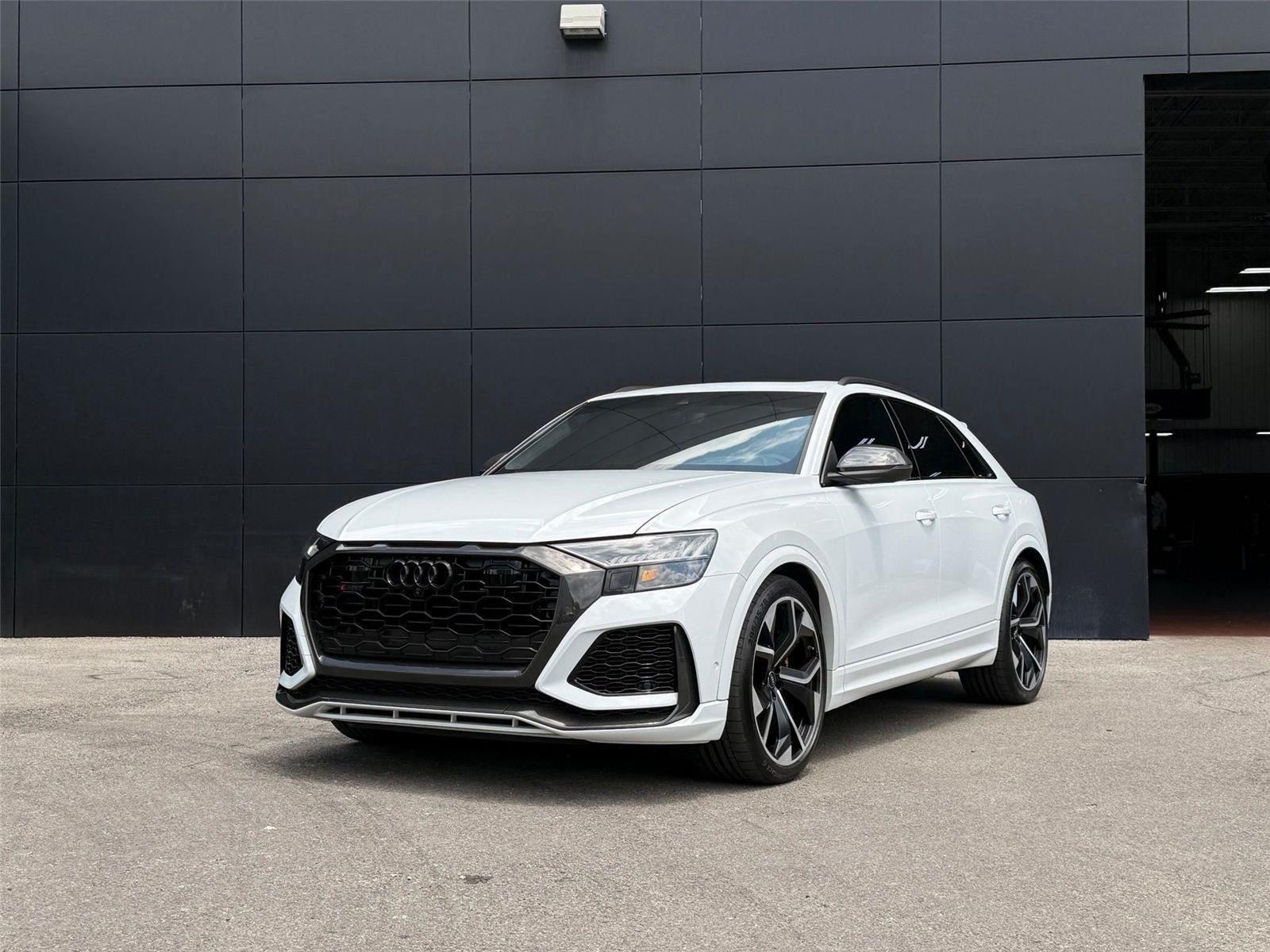 Audi RS Q8  2022