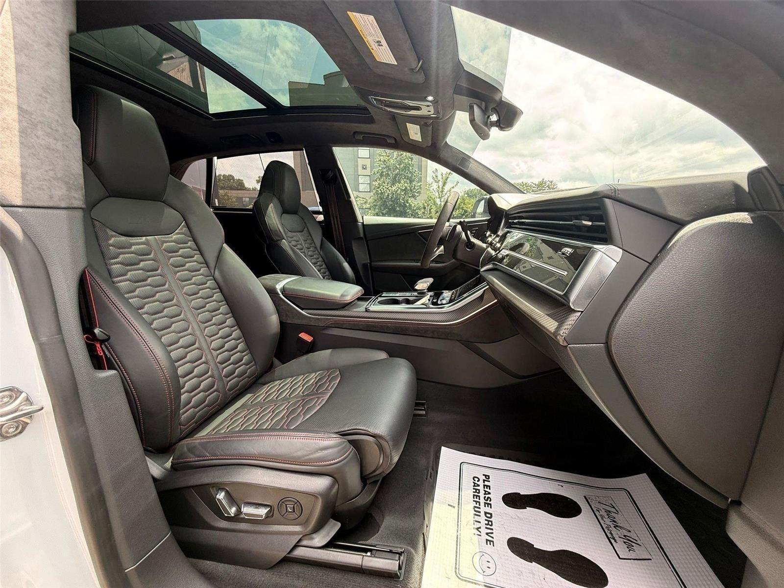 Audi RS Q8  2022