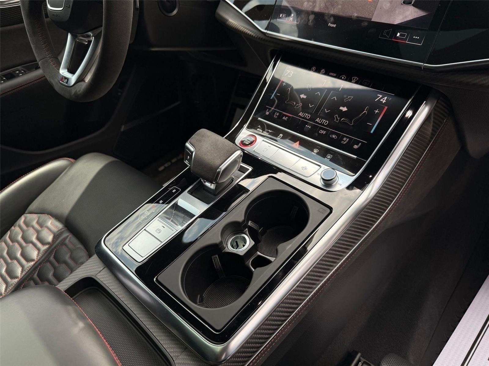 Audi RS Q8  2022
