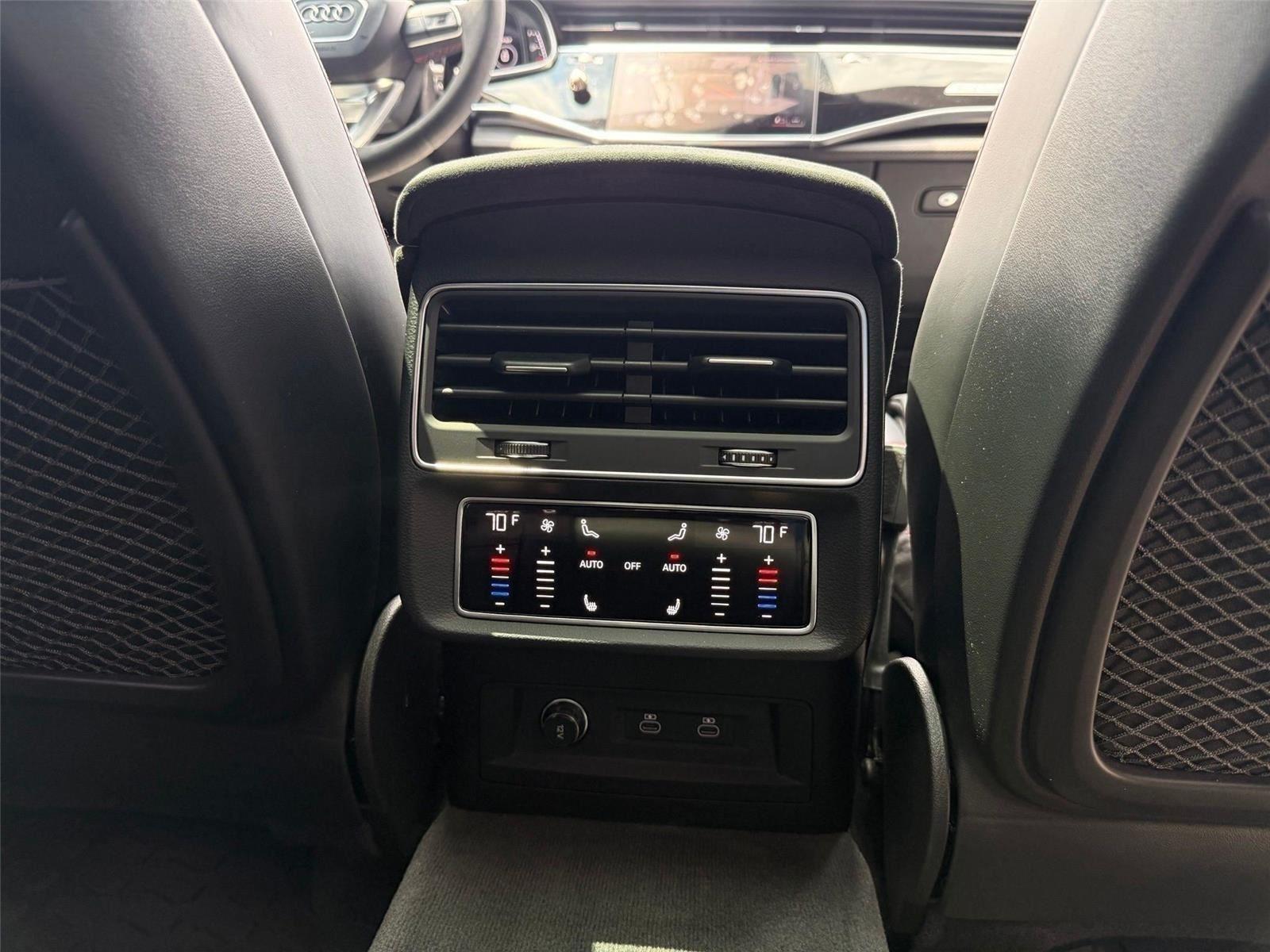 Audi RS Q8  2022