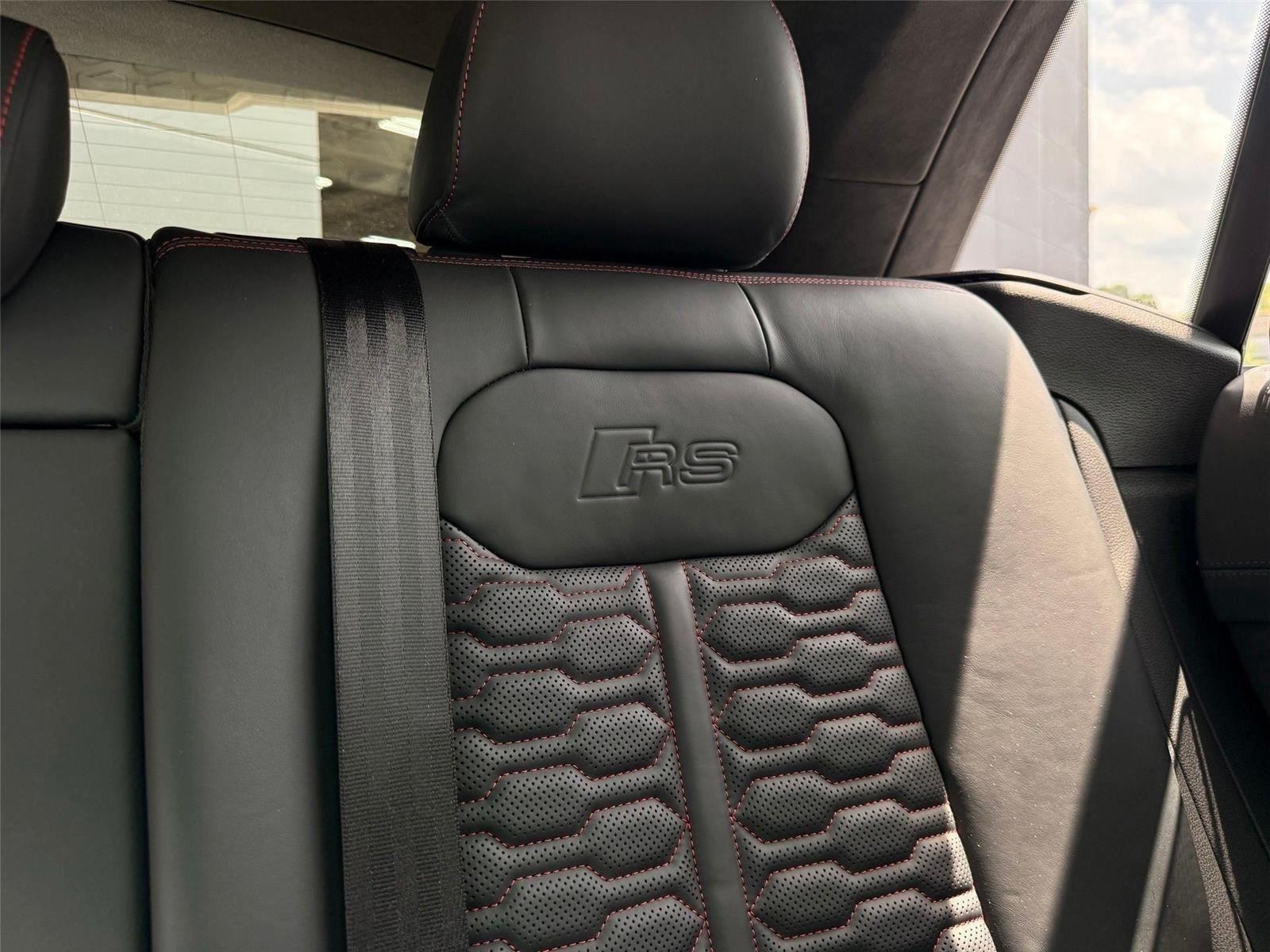 Audi RS Q8  2022