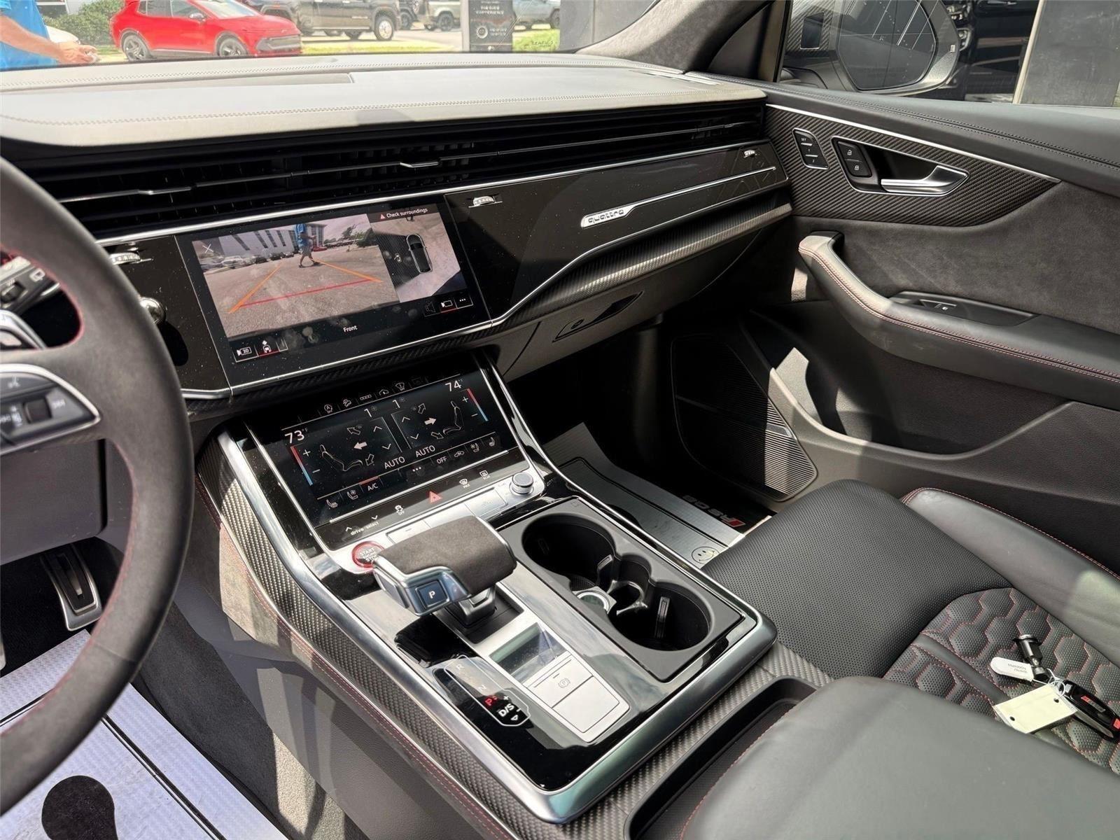 Audi RS Q8  2022