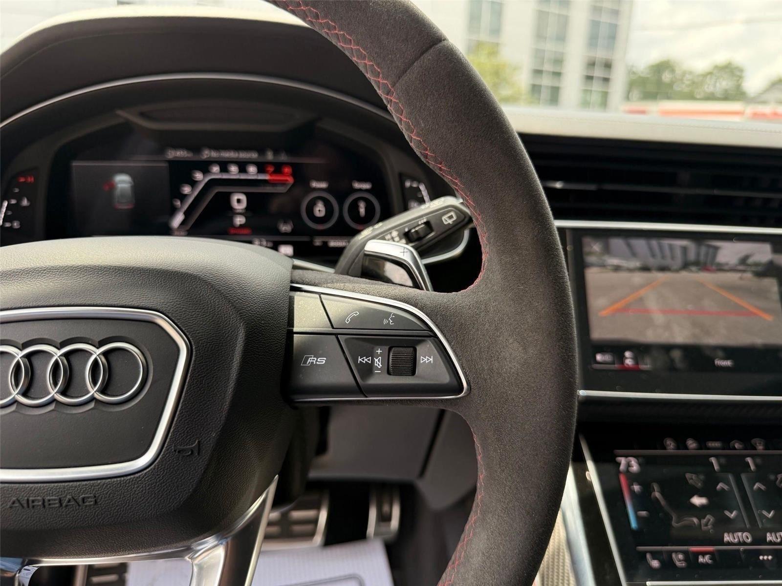 Audi RS Q8  2022
