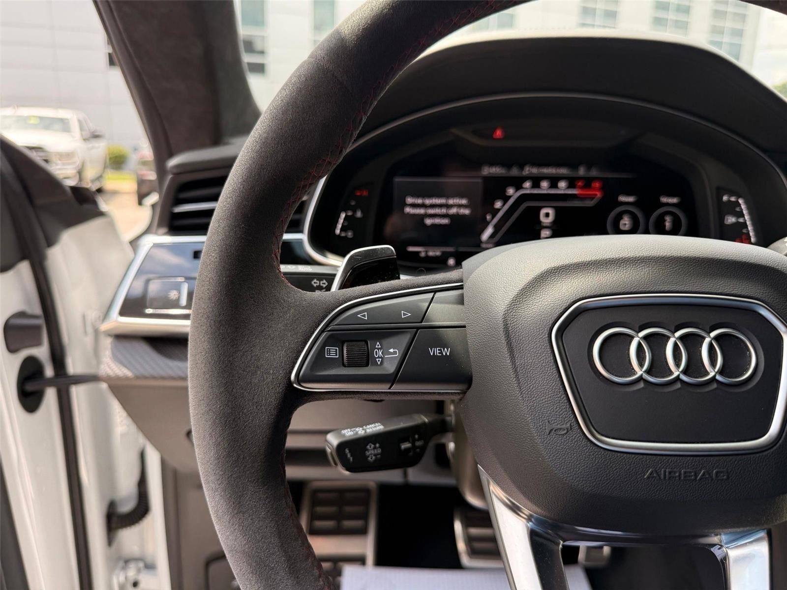 Audi RS Q8  2022