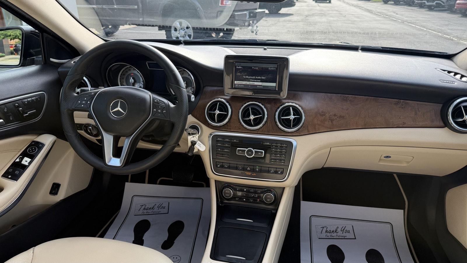 Mercedes-Benz GLA-Class  2015