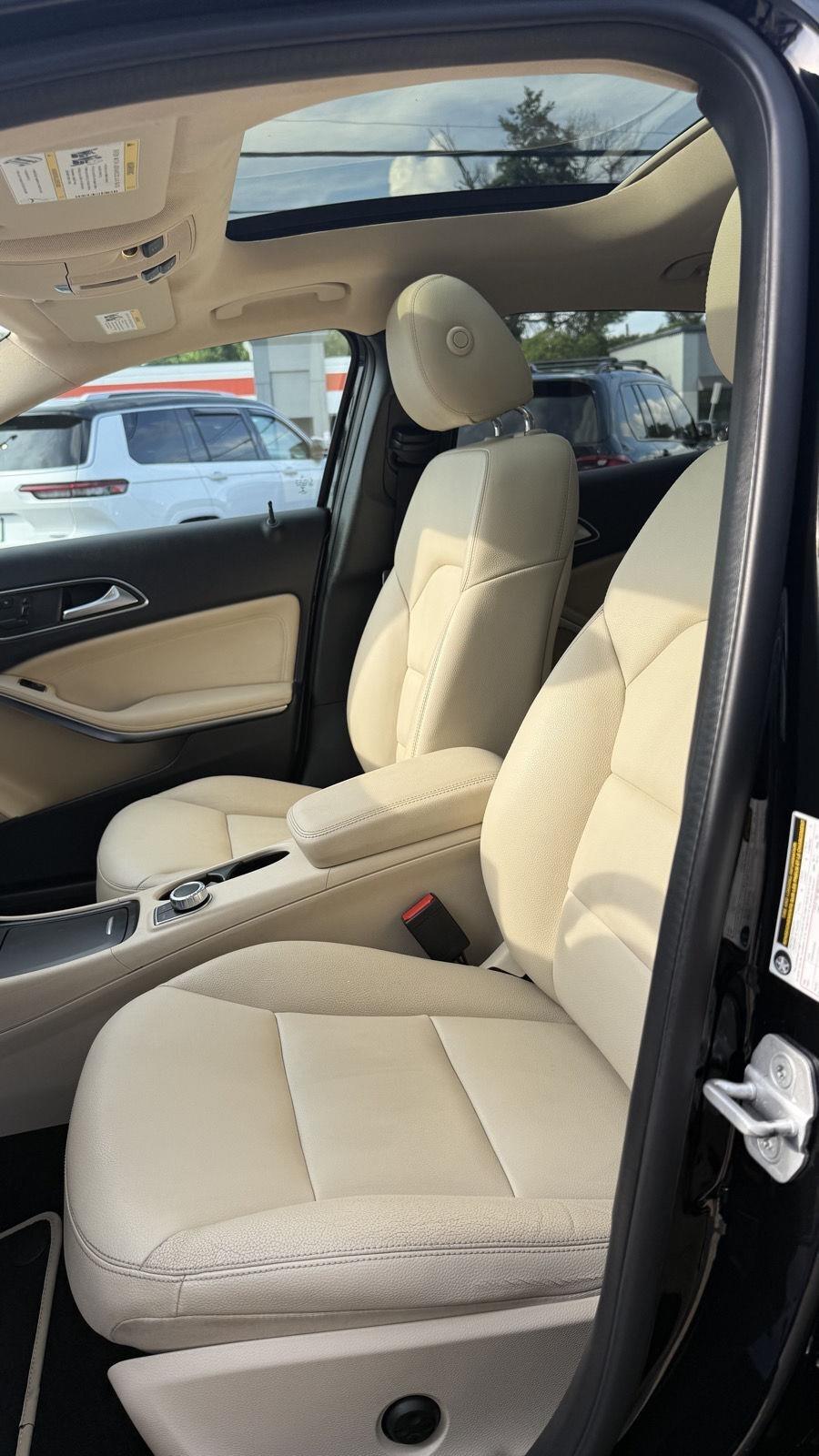 Mercedes-Benz GLA-Class  2015