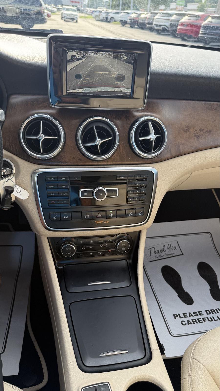 Mercedes-Benz GLA-Class  2015
