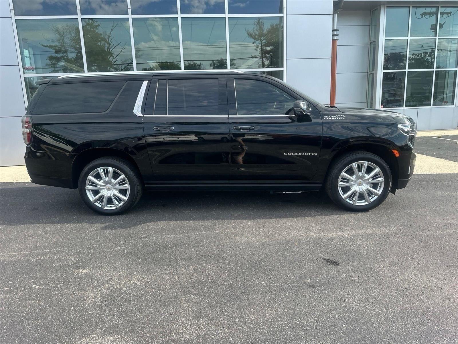 Chevrolet Suburban  2021