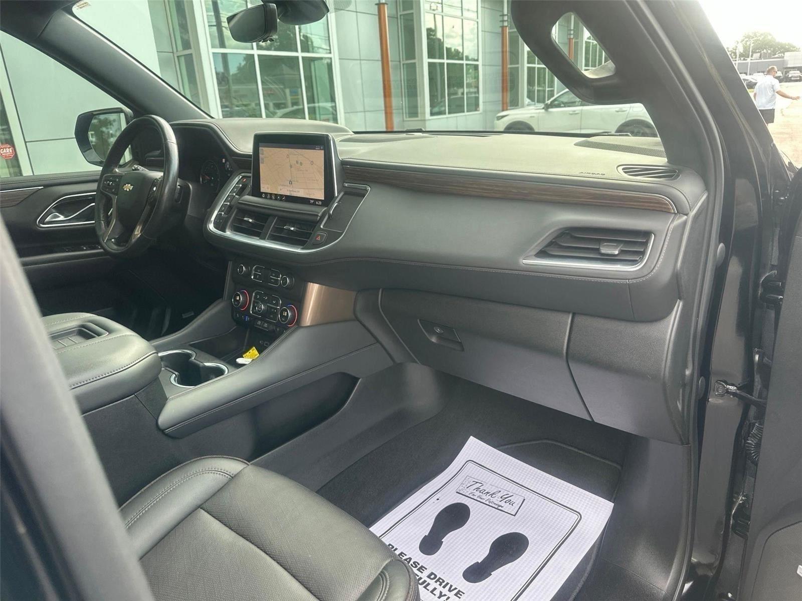 Chevrolet Suburban  2021