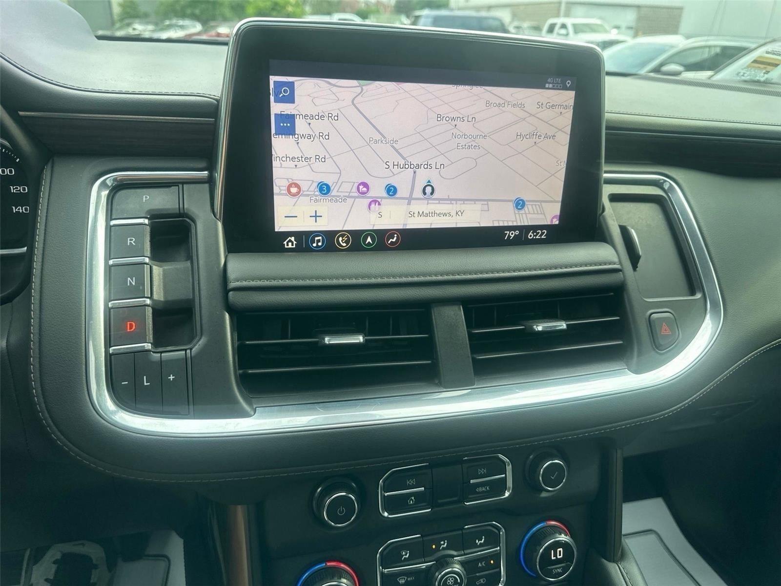 Chevrolet Suburban  2021