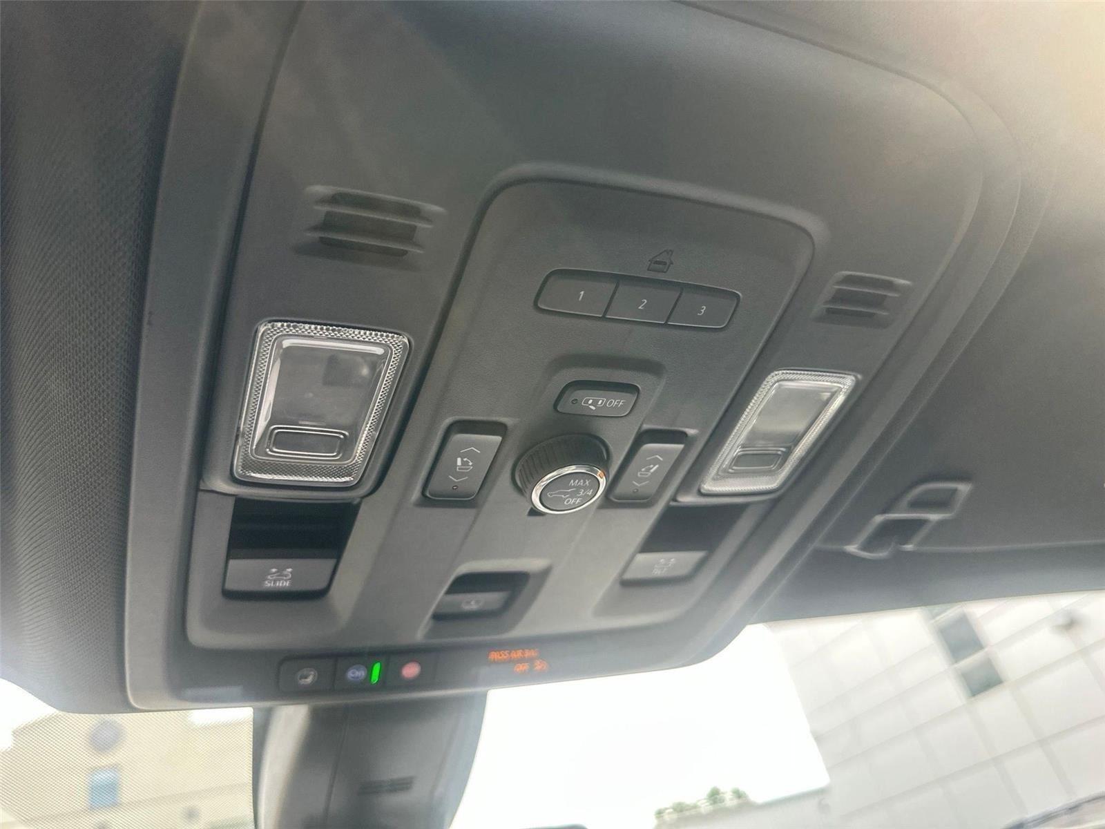 Chevrolet Suburban  2021