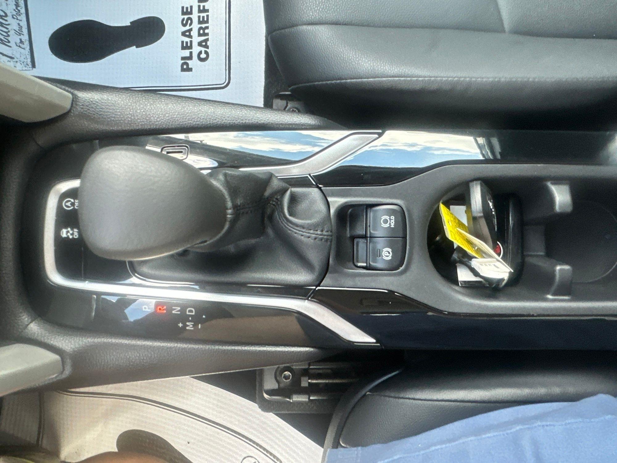 Toyota Corolla Cross  2025