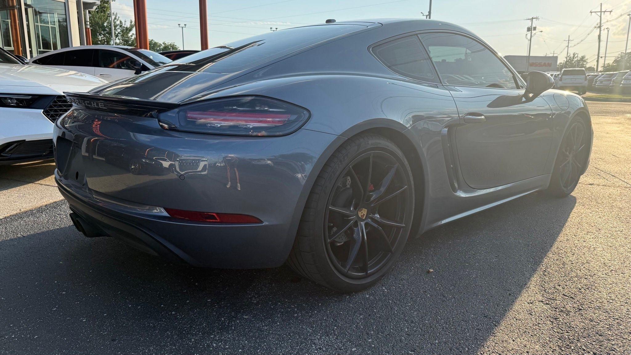 Porsche 718 Cayman  2025