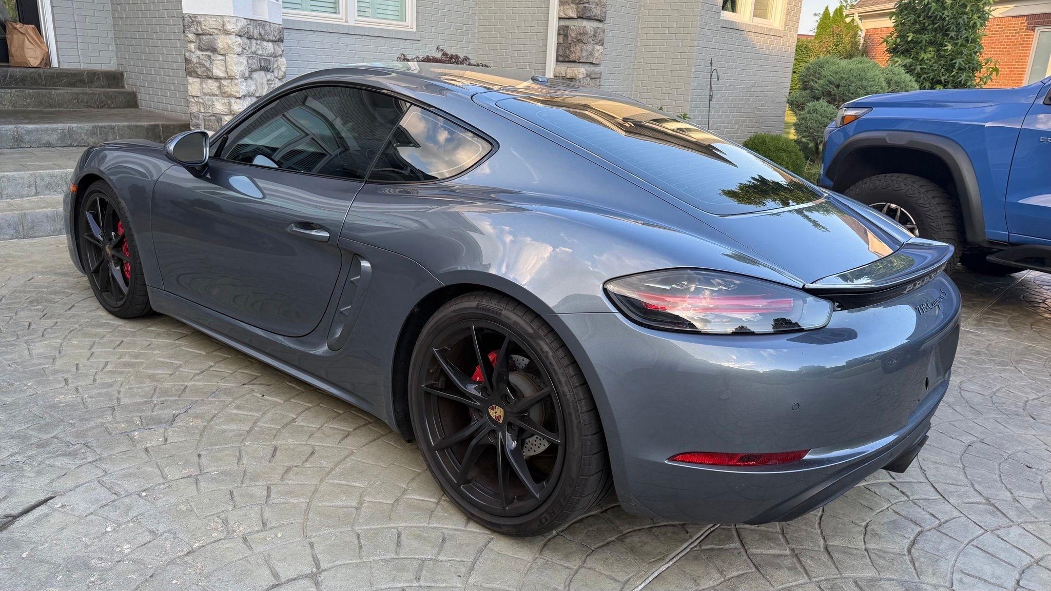 Porsche 718 Cayman  2025