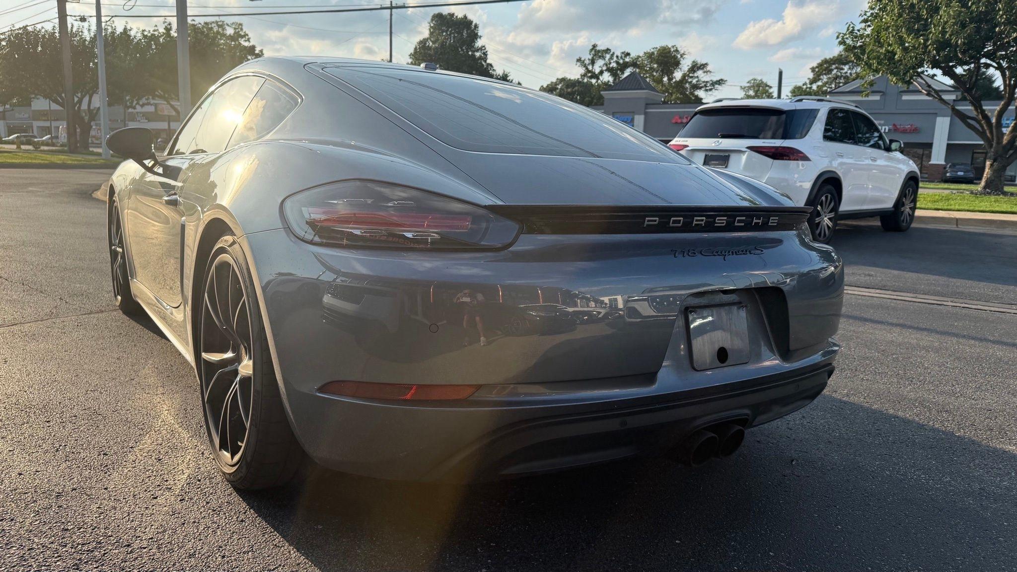 Porsche 718 Cayman  2025