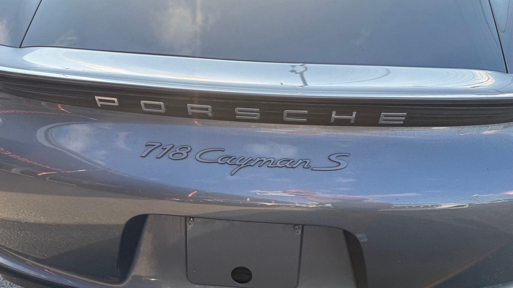 Porsche 718 Cayman  2025