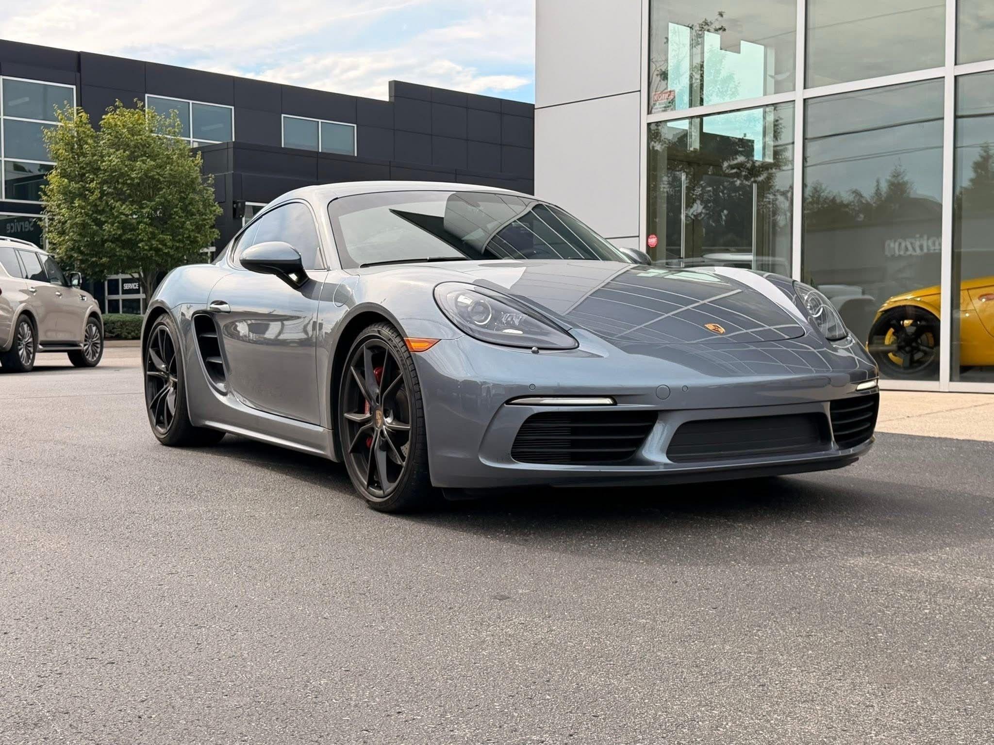 Porsche 718 Cayman  2025