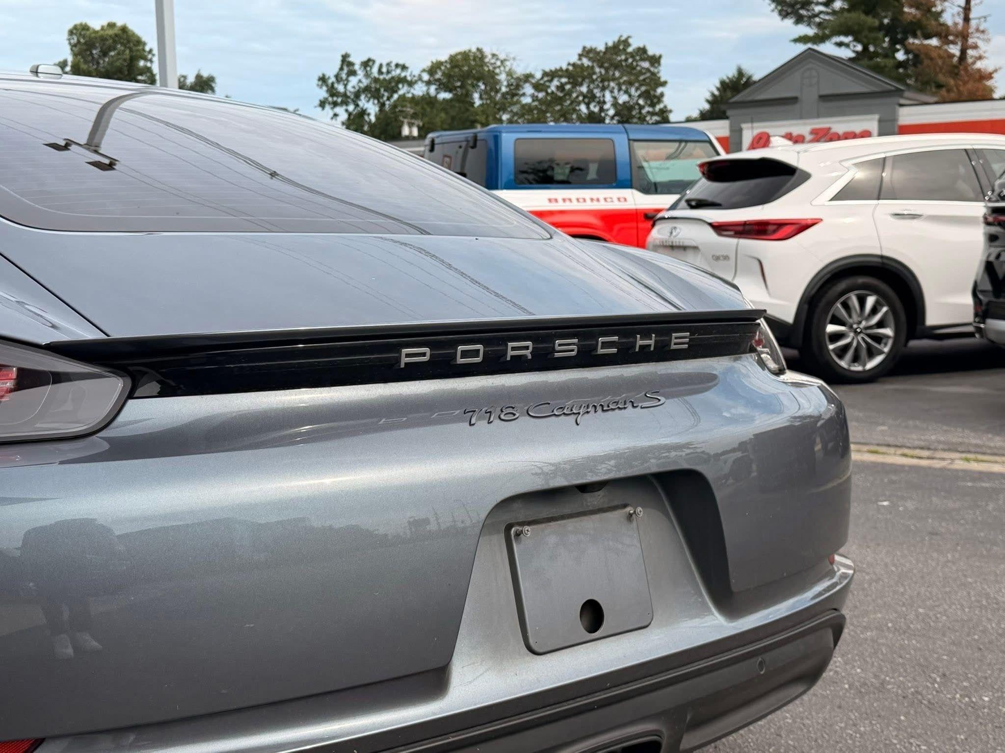 Porsche 718 Cayman  2025