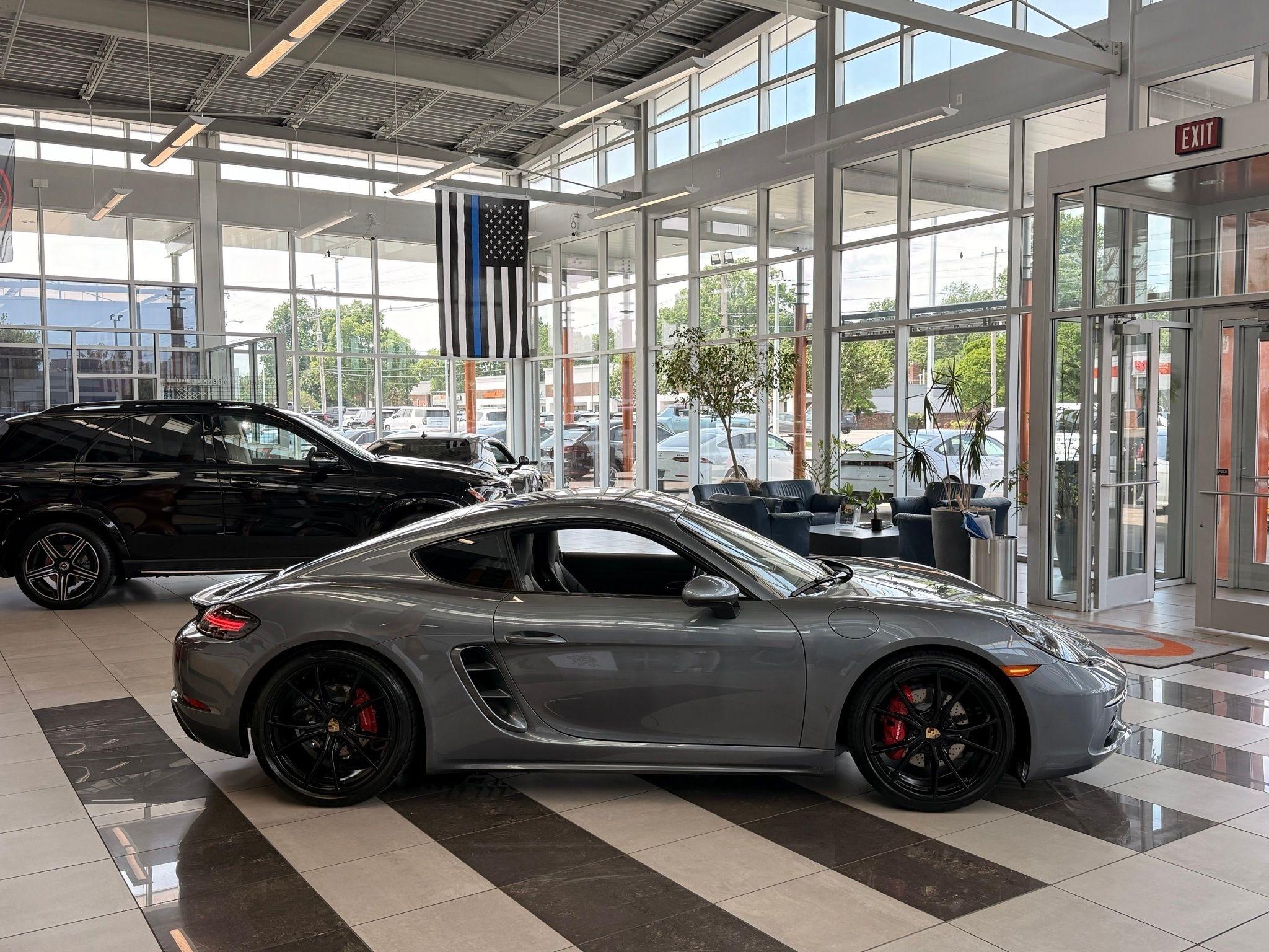 Porsche 718 Cayman  2025