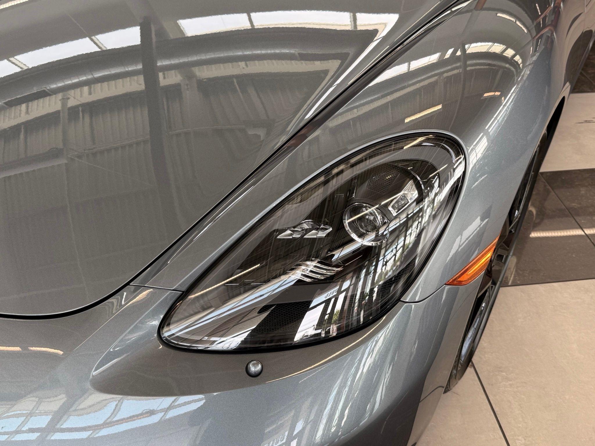 Porsche 718 Cayman  2025