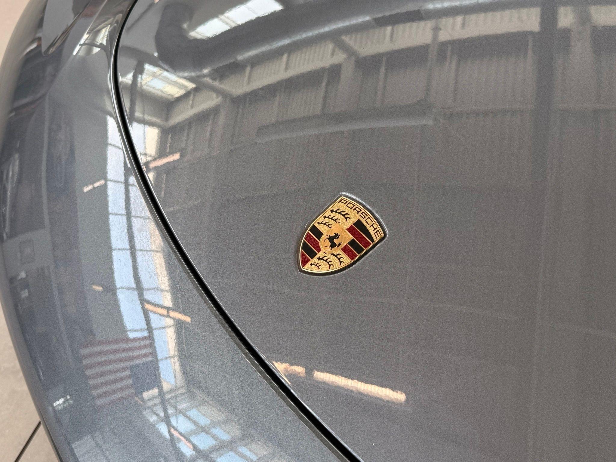 Porsche 718 Cayman  2025