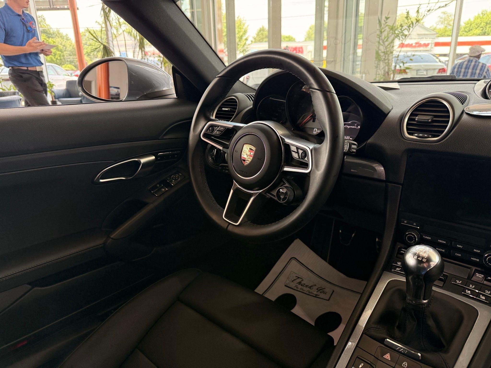 Porsche 718 Cayman  2025