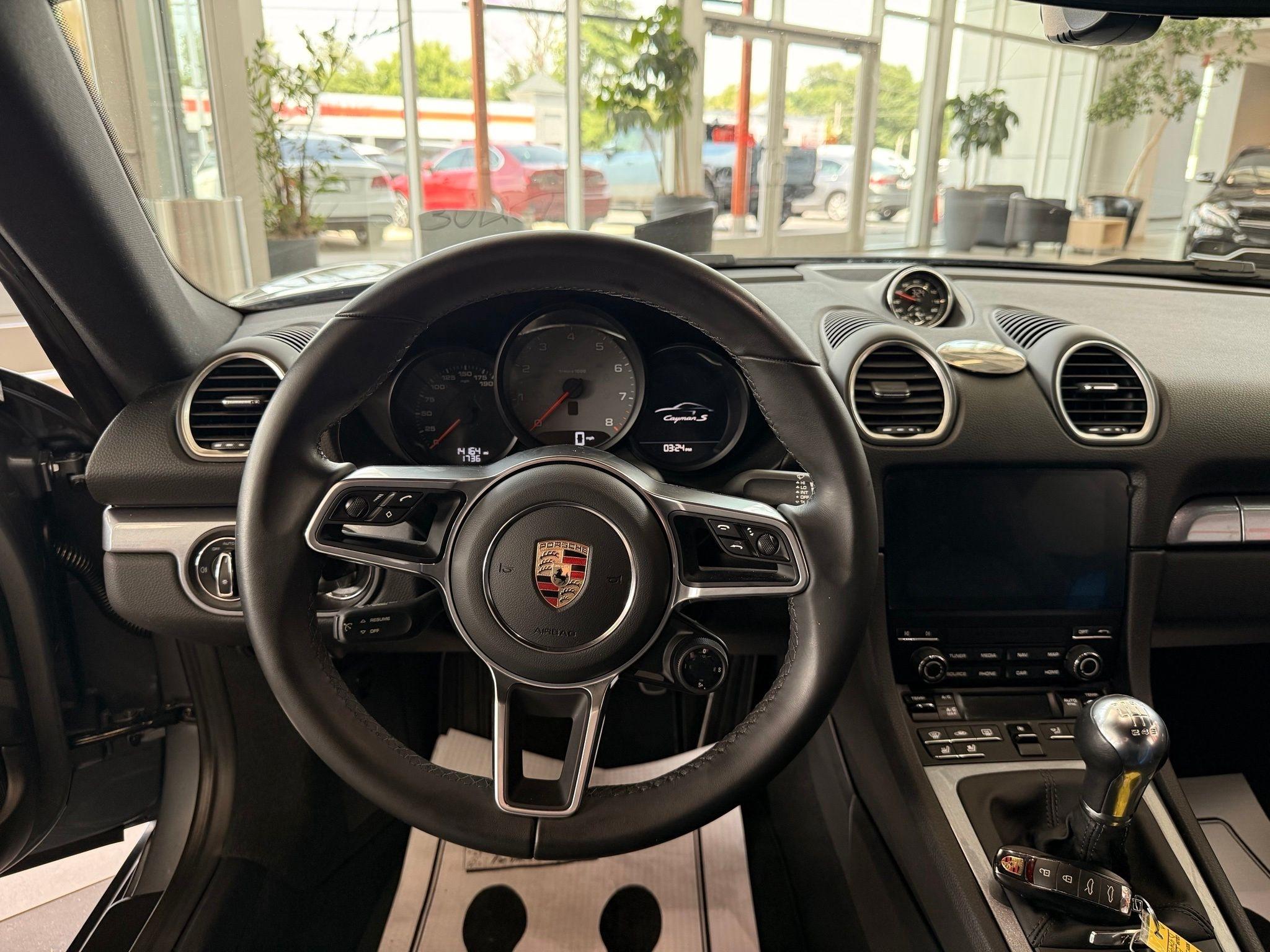 Porsche 718 Cayman  2025