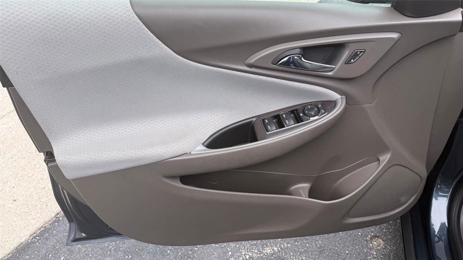 Chevrolet Malibu  2020