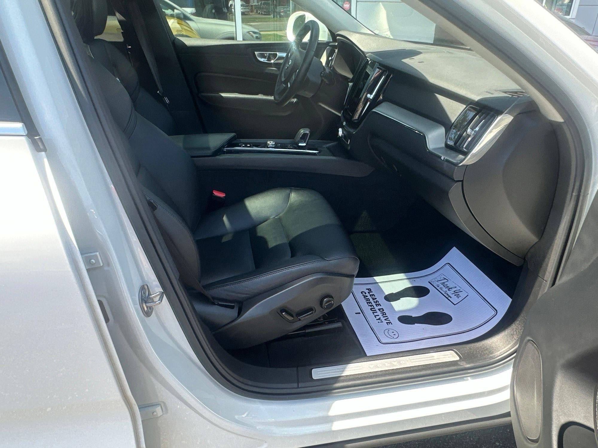 Volvo XC60  2023