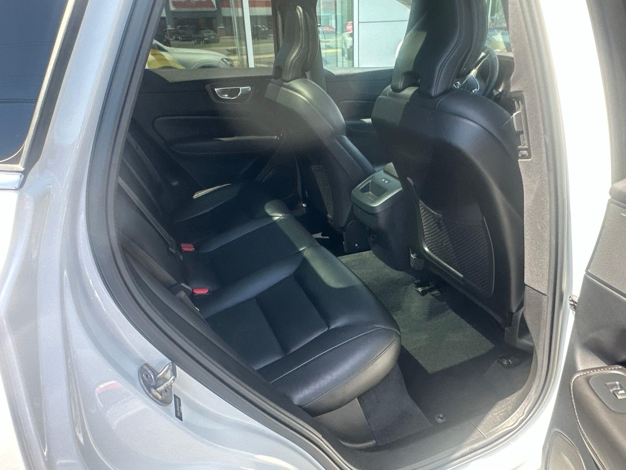 Volvo XC60  2023
