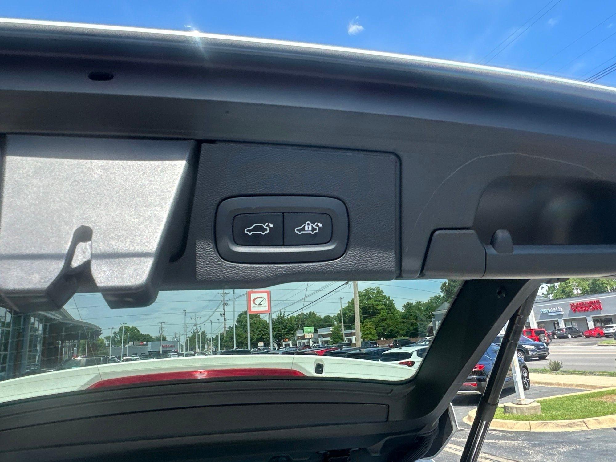 Volvo XC60  2023