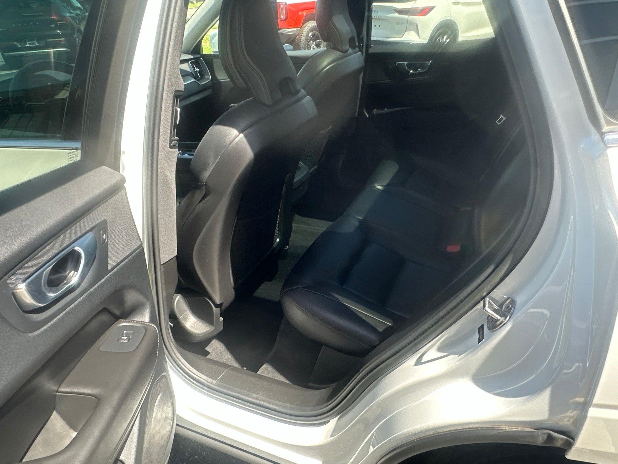 Volvo XC60  2023