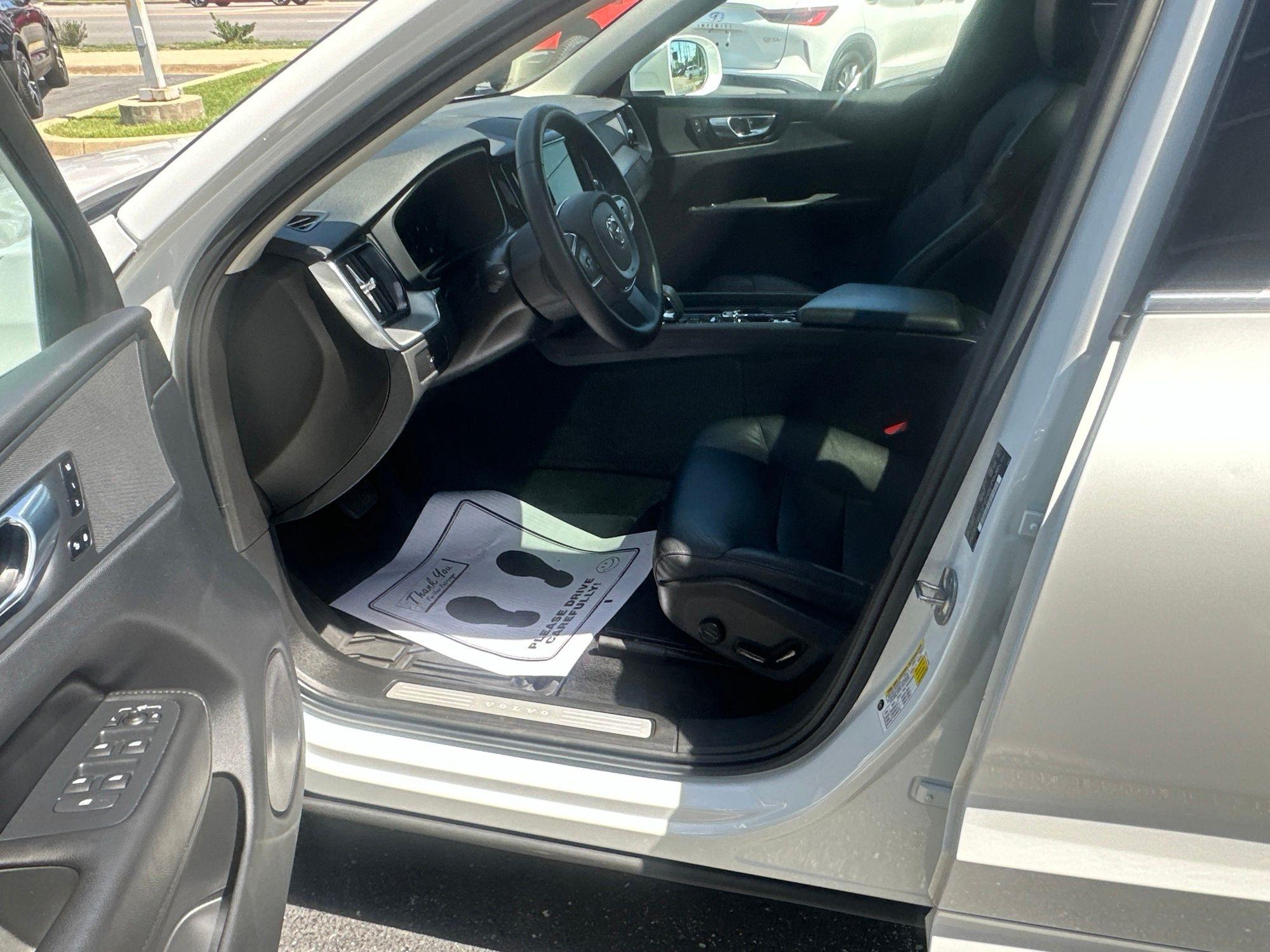 Volvo XC60  2023