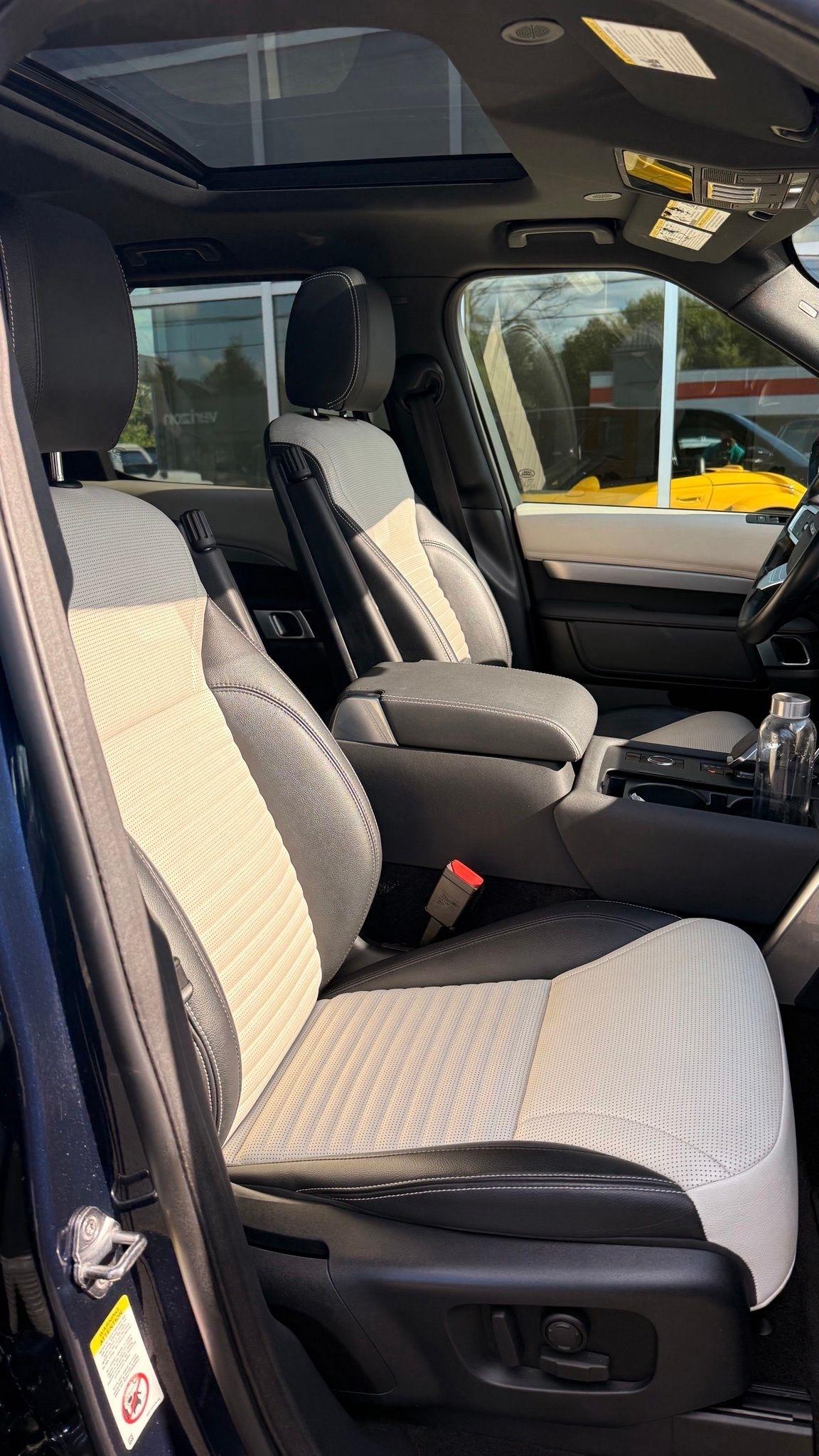 Land Rover Discovery  2021