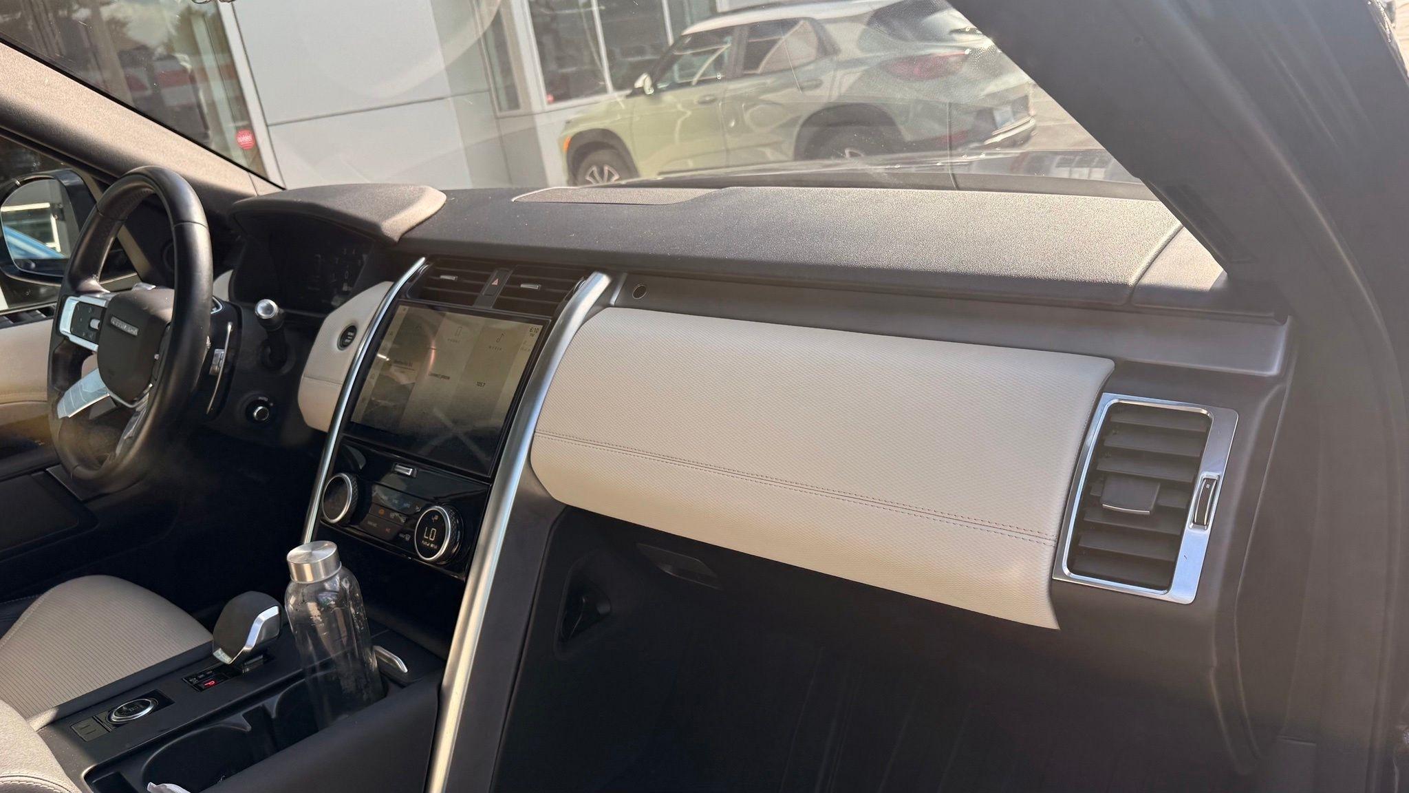 Land Rover Discovery  2021