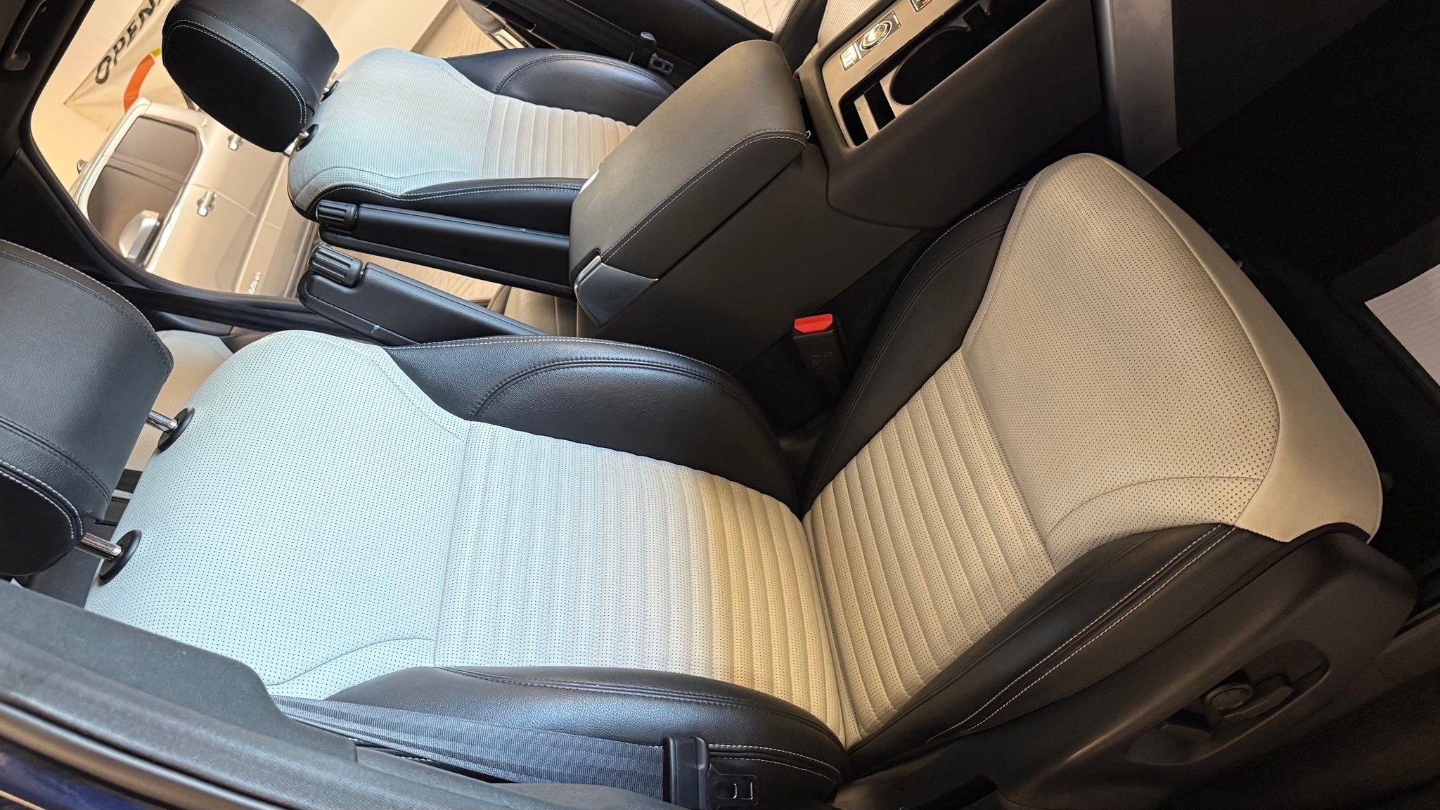 Land Rover Discovery  2021