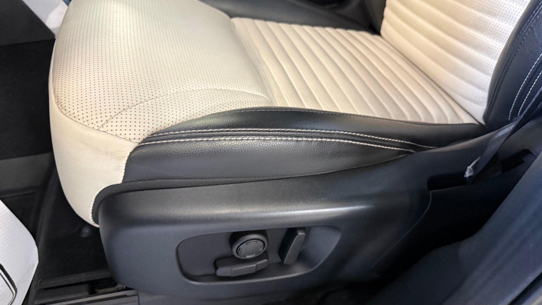 Land Rover Discovery  2021