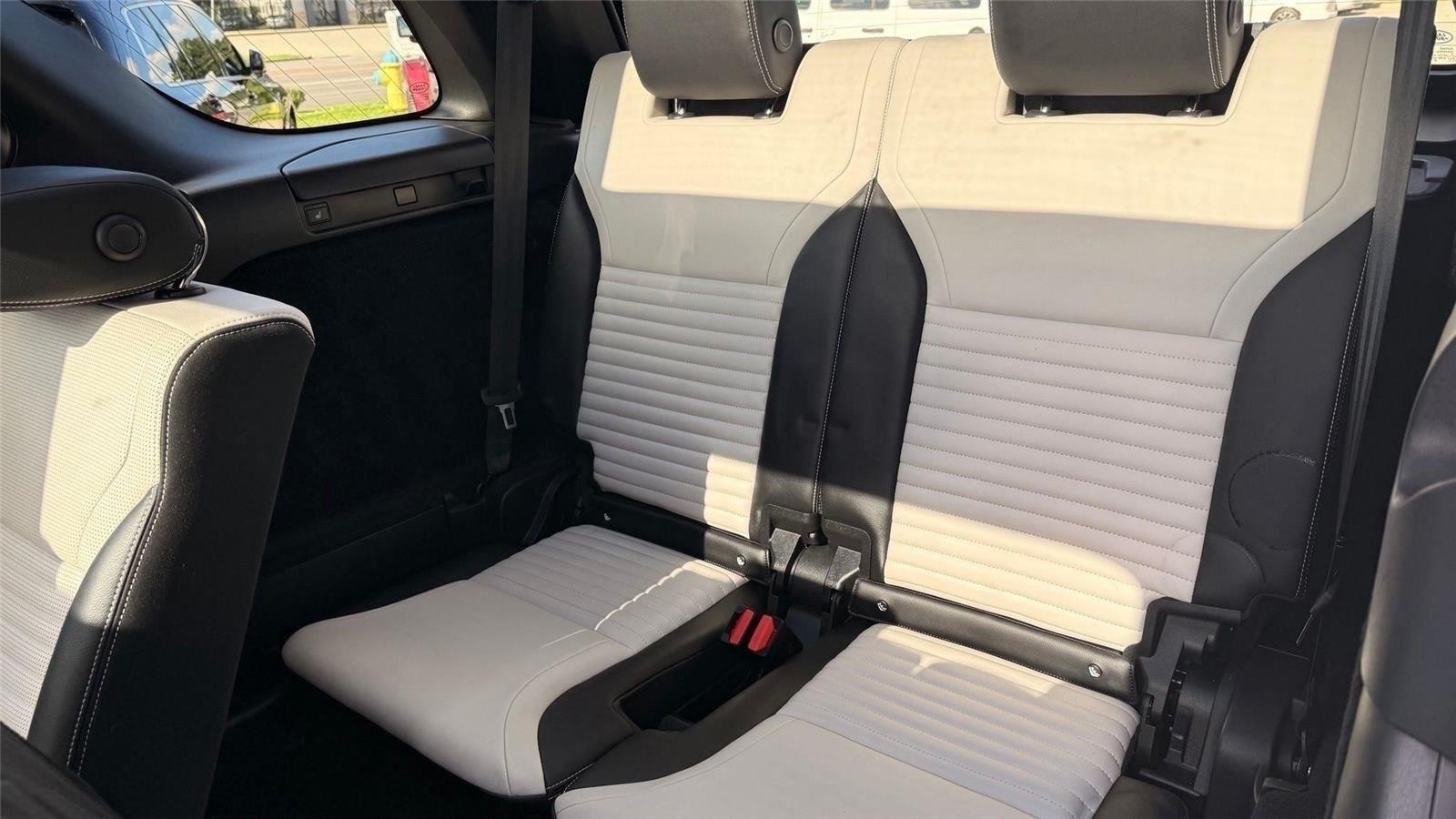 Land Rover Discovery  2021