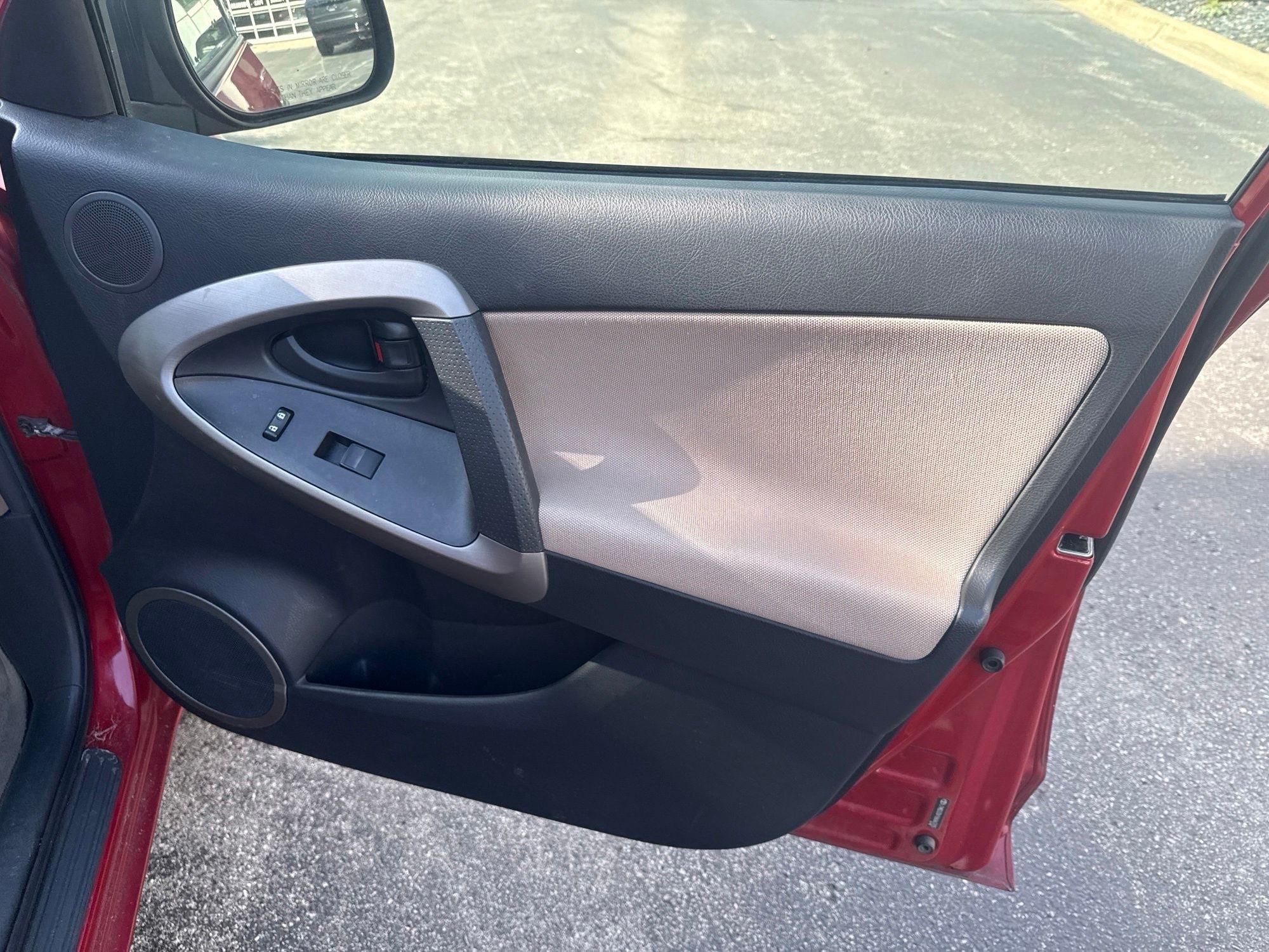 Toyota RAV4  2008