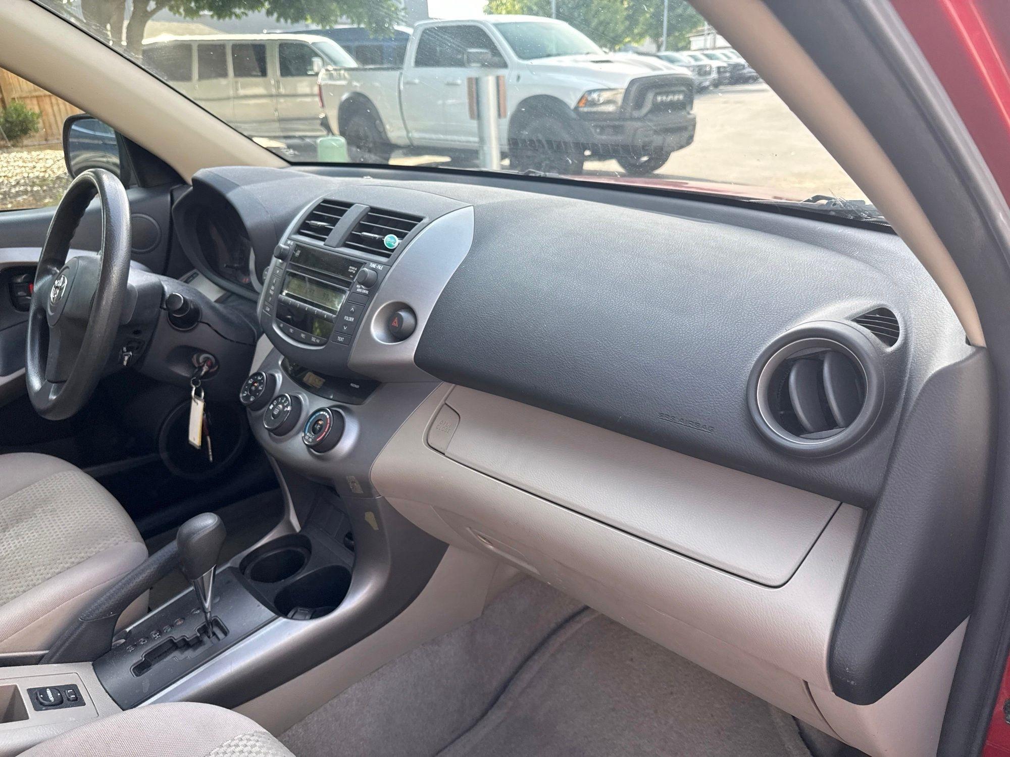 Toyota RAV4  2008