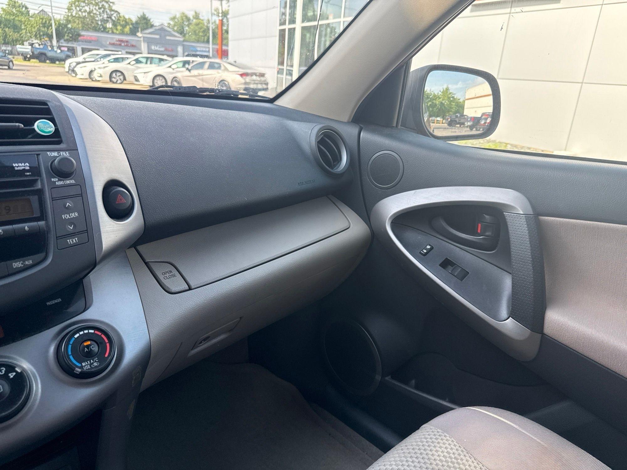 Toyota RAV4  2008