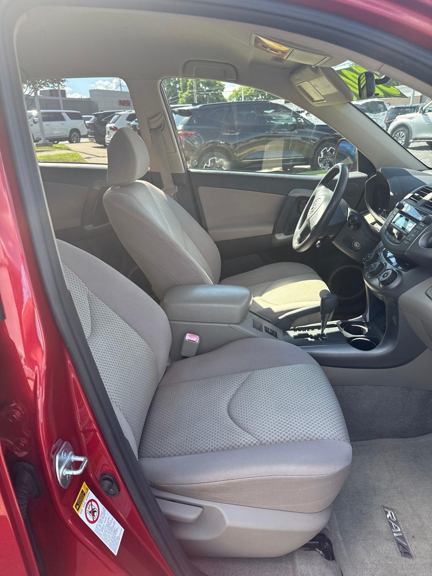 Toyota RAV4  2008