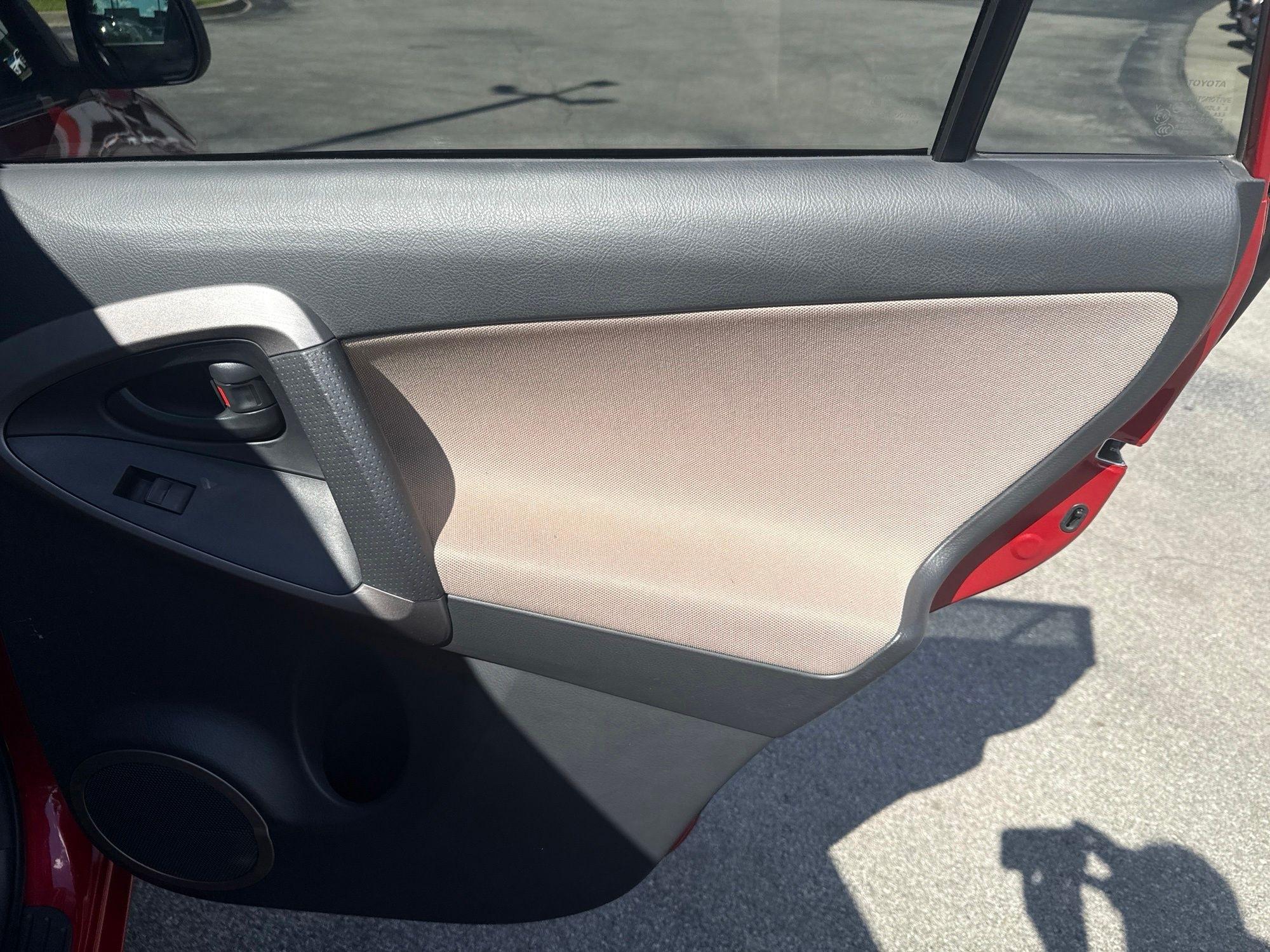 Toyota RAV4  2008