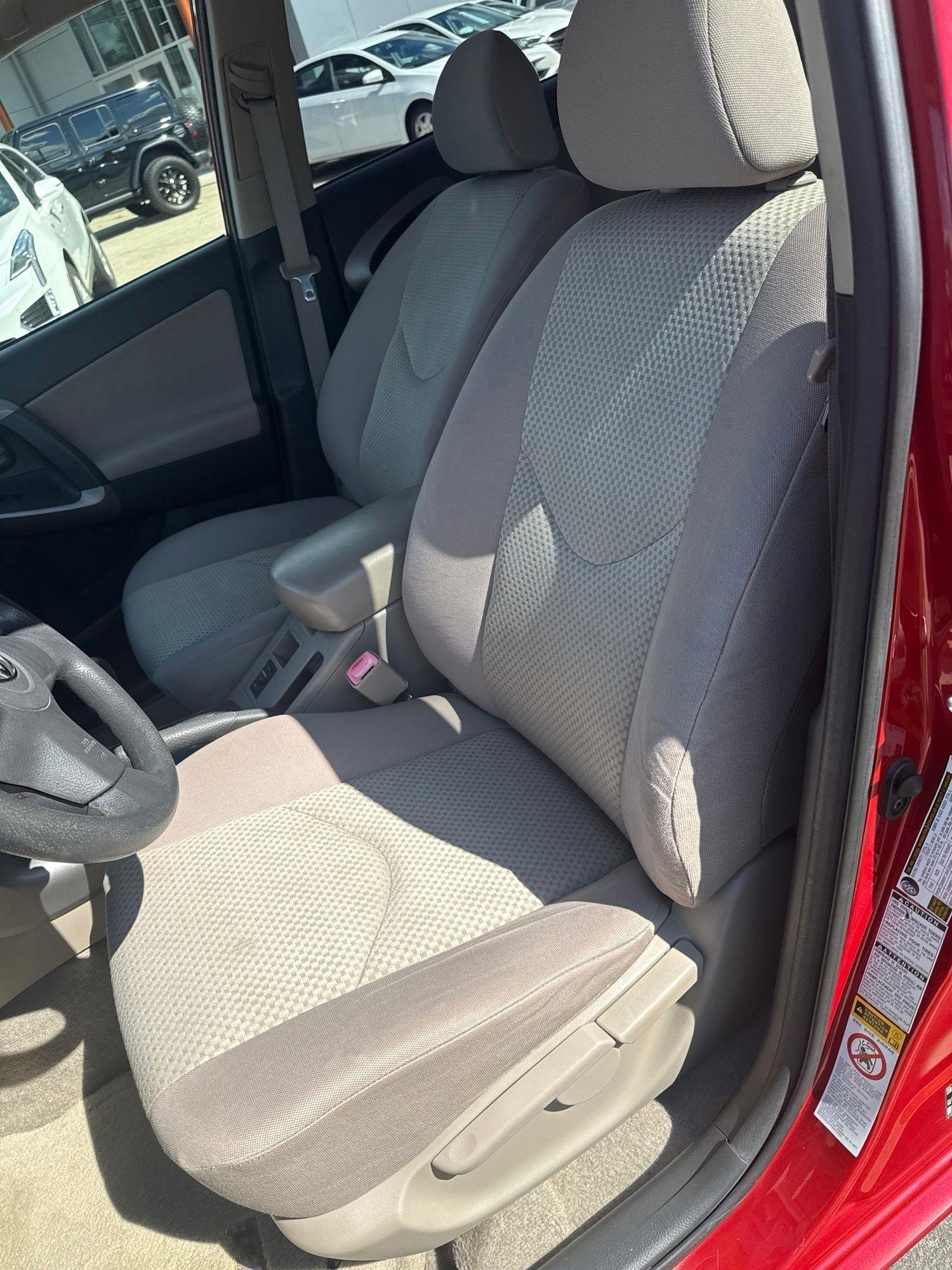 Toyota RAV4  2008