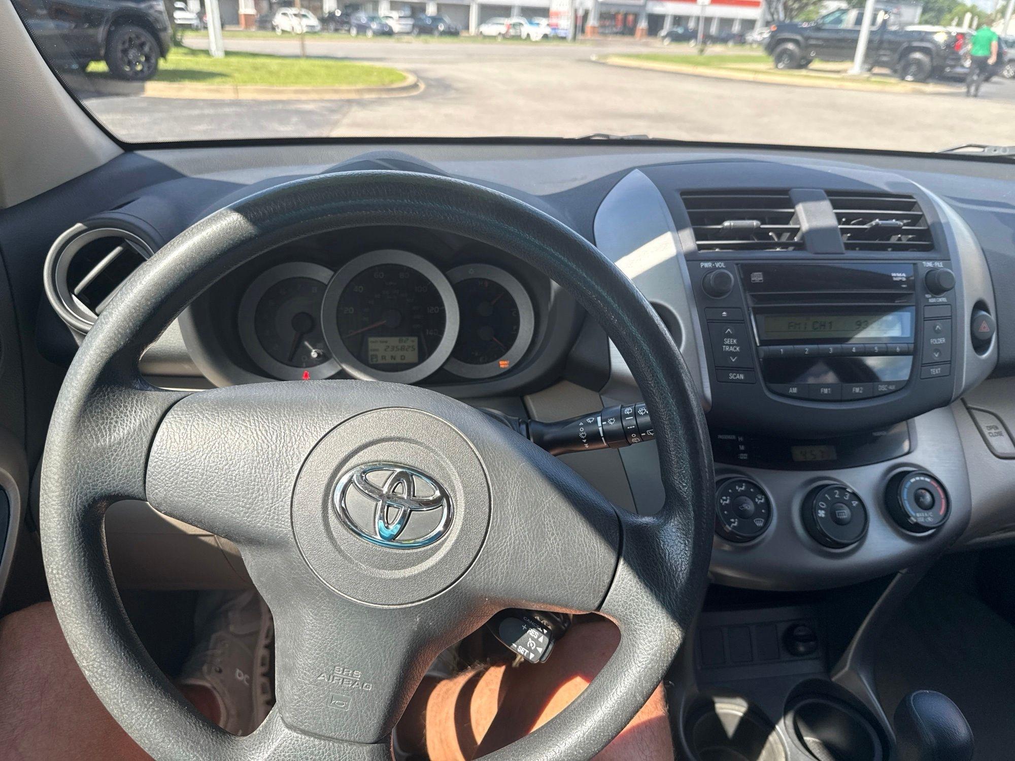 Toyota RAV4  2008