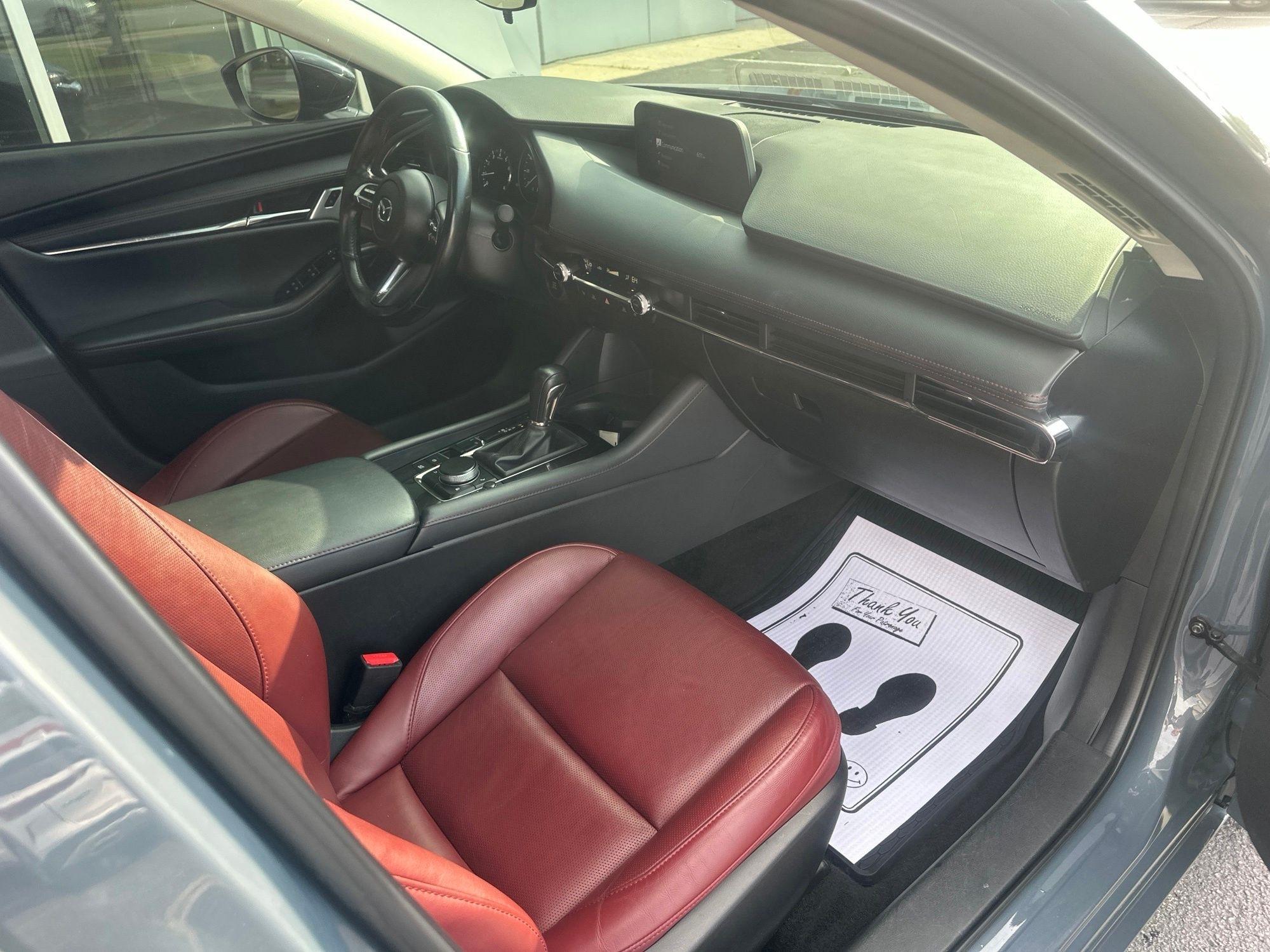 Mazda MAZDA3  2023
