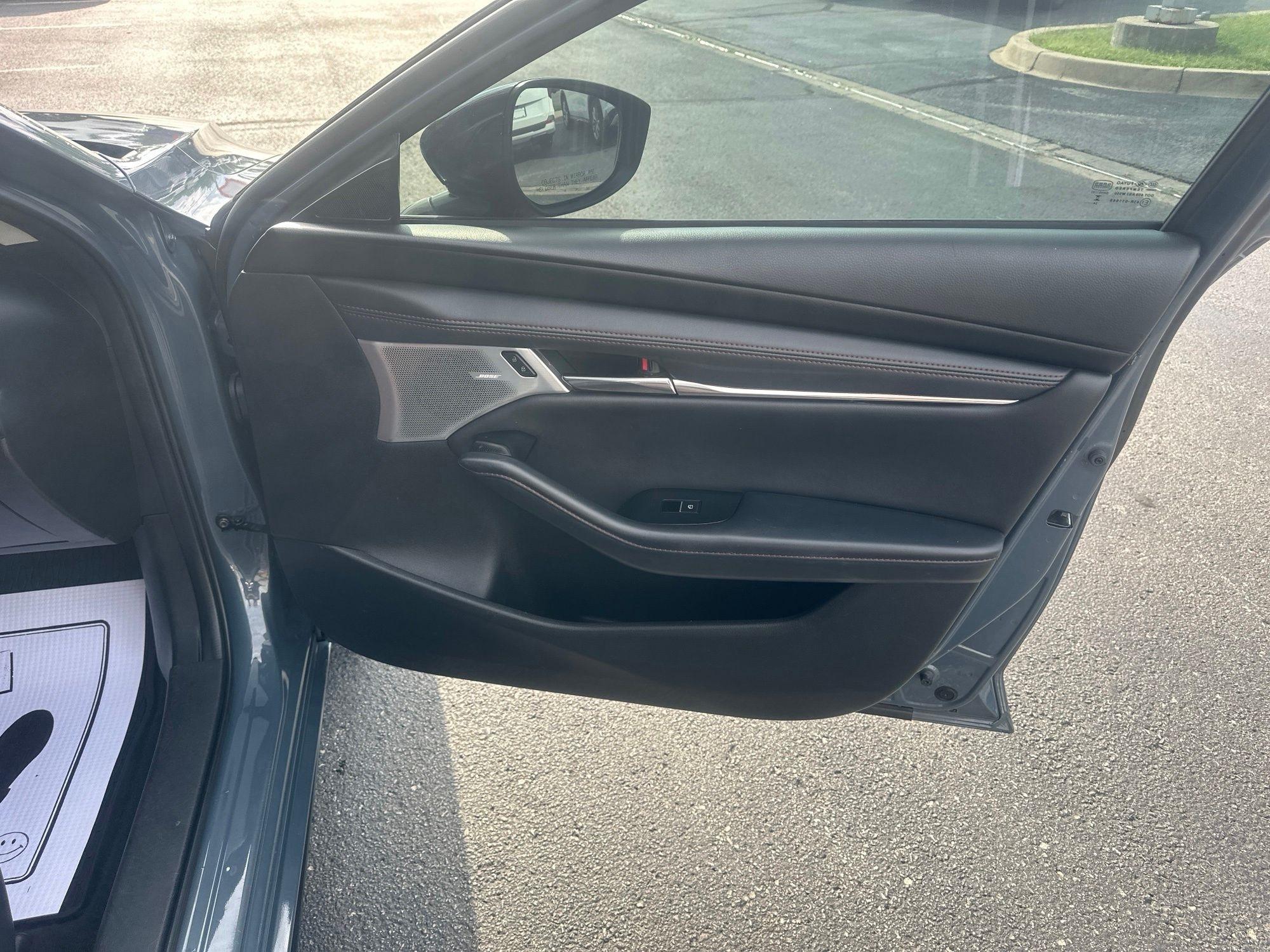 Mazda MAZDA3  2023