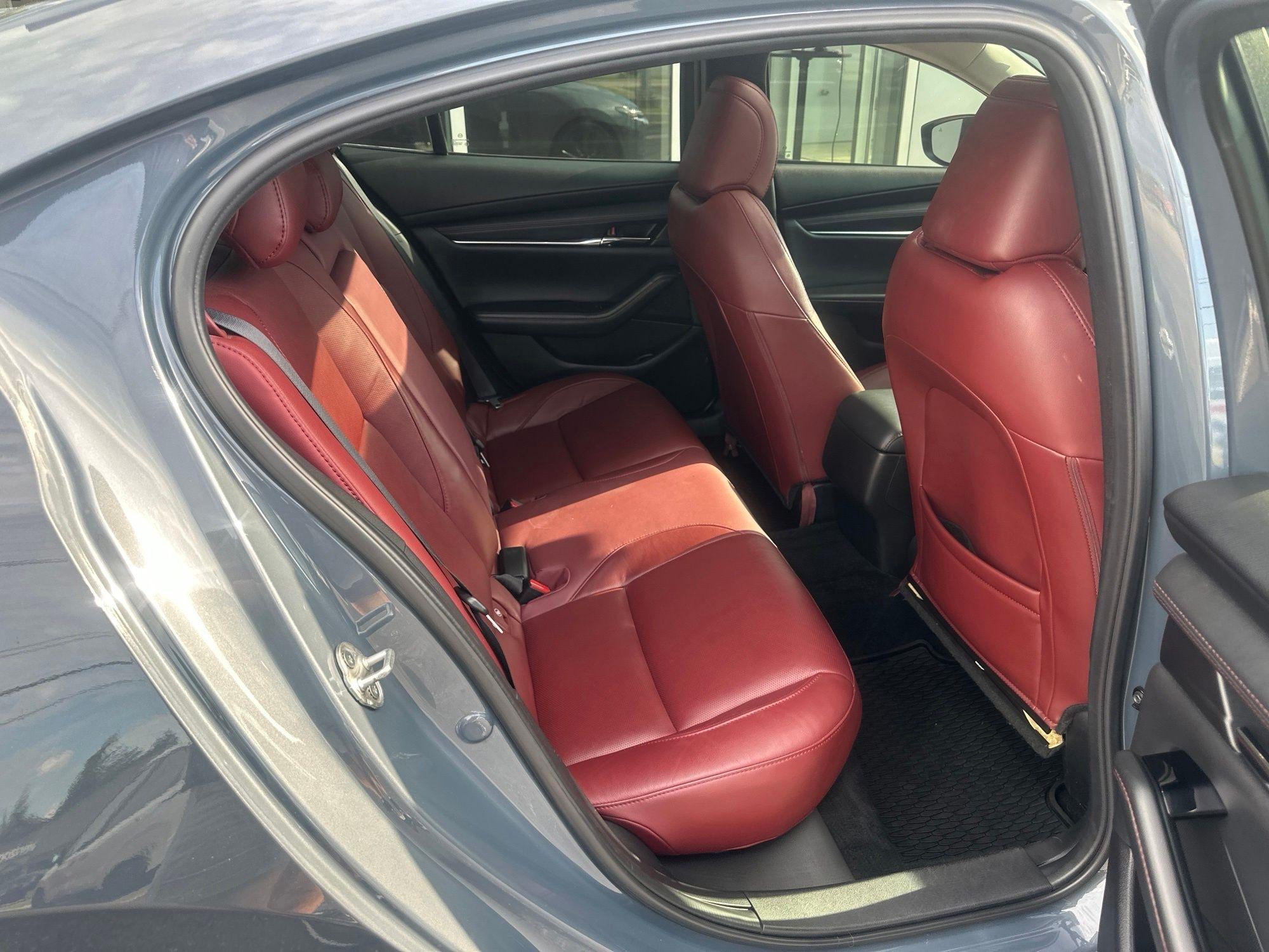 Mazda MAZDA3  2023